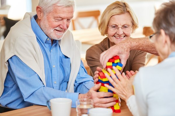 senior-communities-senior-citizens-playing-jenga-game